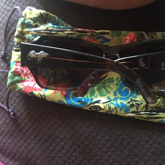 Maui Jim sunglasses - Picture 3 of 3